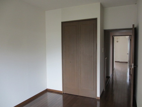 Other room space. Western-style 5.8 Pledge
