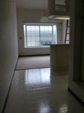 Other room space. Easy-to-use studio