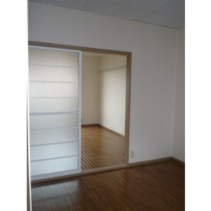 Living and room. Dining and Western-style rooms are separated by a sliding door