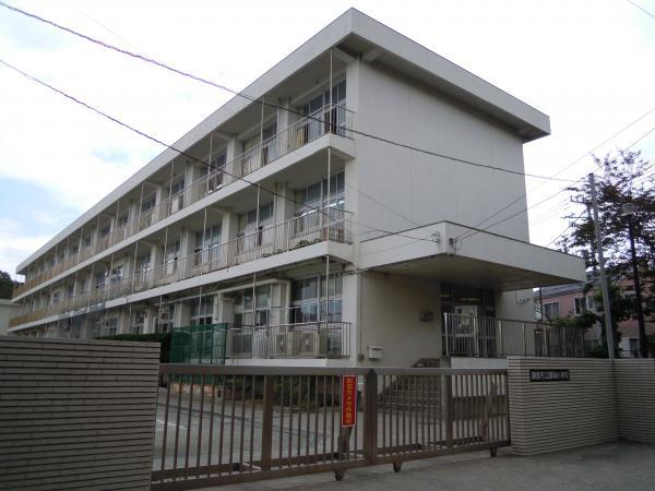 Primary school. Koshigoe until elementary school 539m