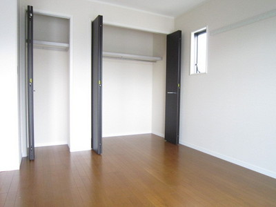 Receipt. Western-style storage space. (Current state priority)