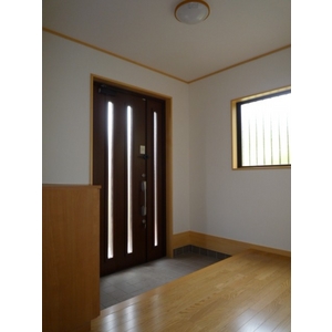 Other room space. Is a Japanese-style room, which was taken from the south side