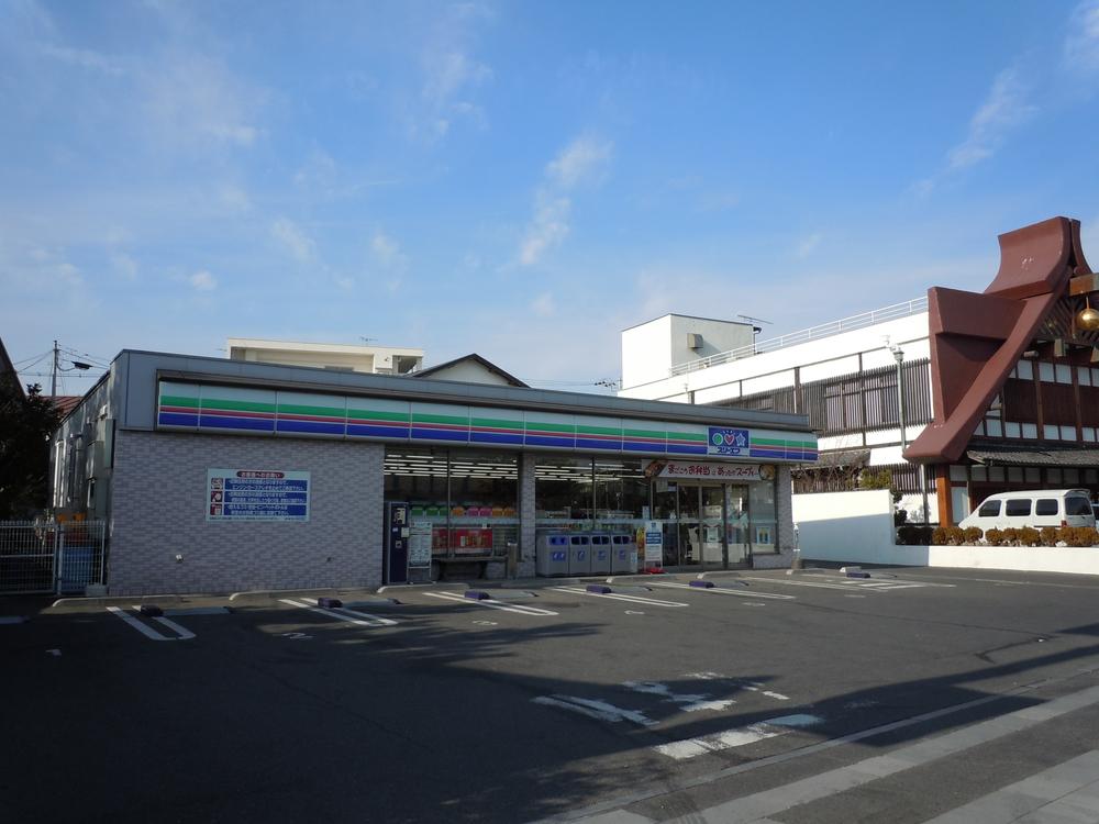 Convenience store. Three F Yuigahama shop