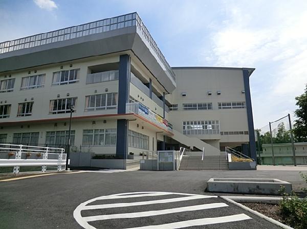 Junior high school. Kakio until junior high school up to 1700m Kakio junior high school, Walk 21 minutes.