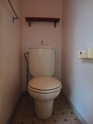Toilet. Since the bus toilet by, every day, Comfortable Toilet