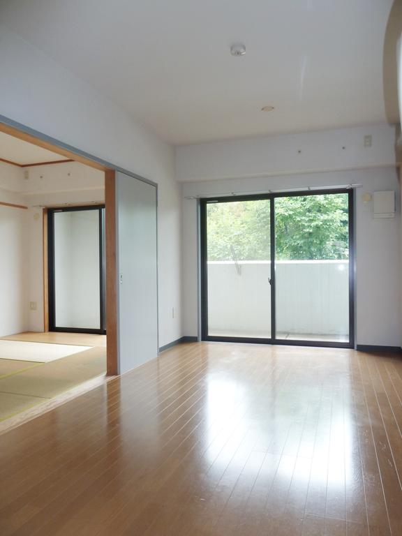 Living and room. LD  The same type ・ It will be in a separate dwelling unit photos.