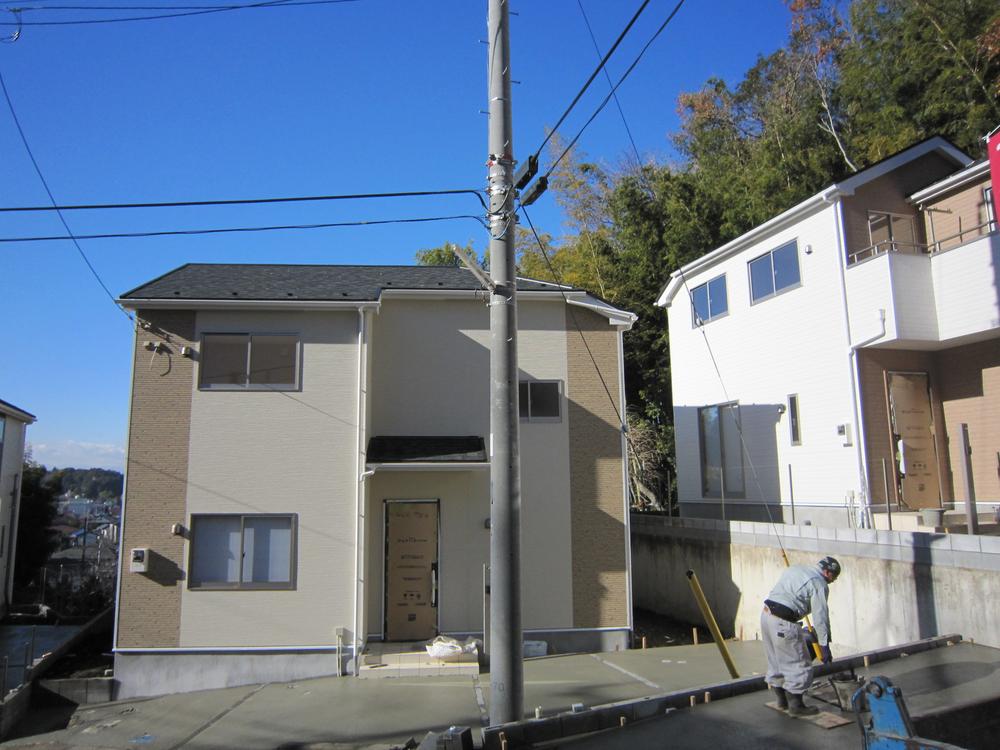 Local appearance photo. Close to feel the transitory season, Lush quiet residential area