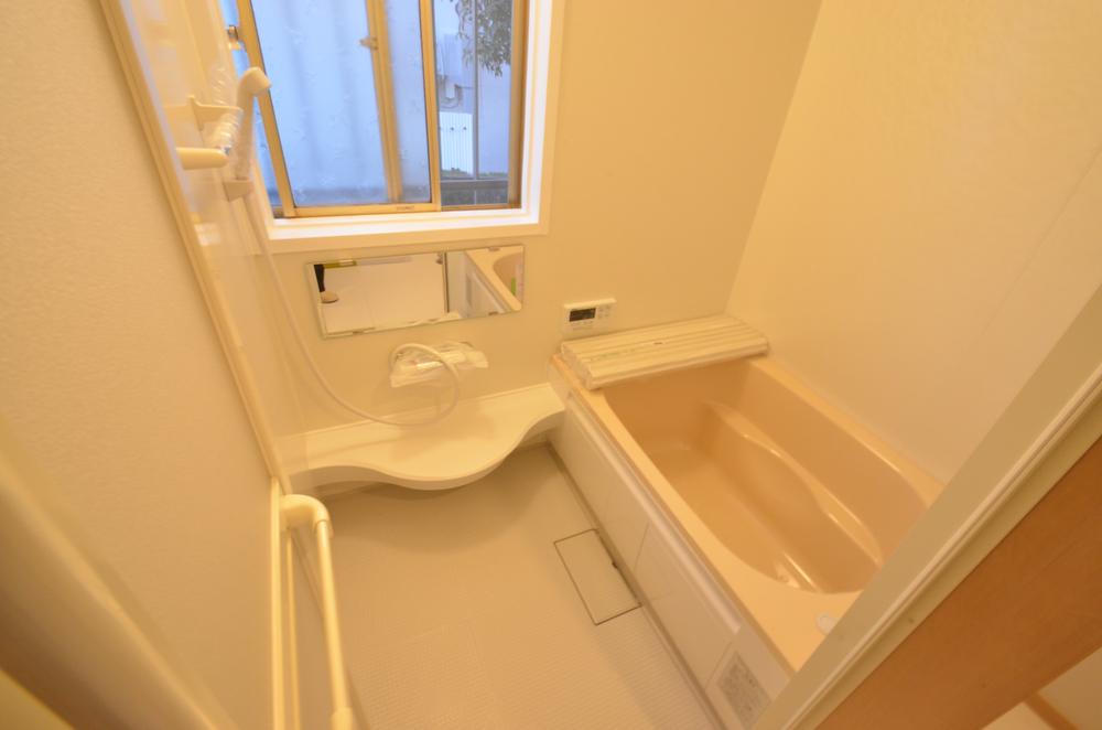 Bathroom. Indoor (12 May 2013) Shooting