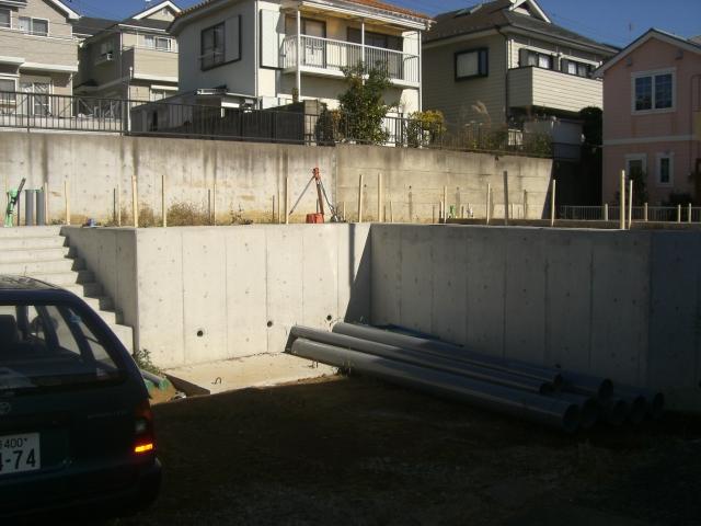 Parking lot. Building 3.