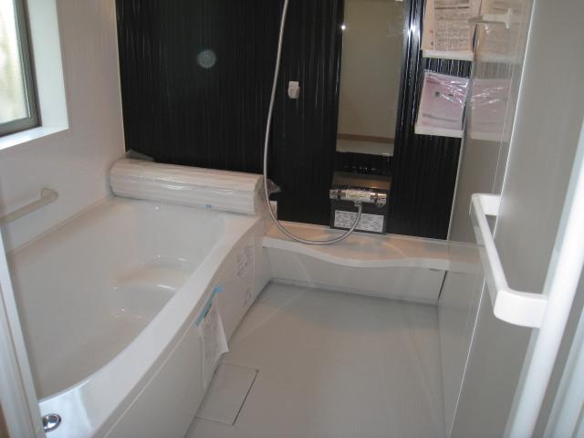 Same specifications photo (bathroom). (1 Building ・ 2 Building) same specification