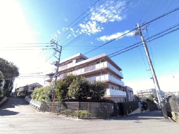 Local appearance photo. Old Kawasaki is a condominium of the Housing Corporation