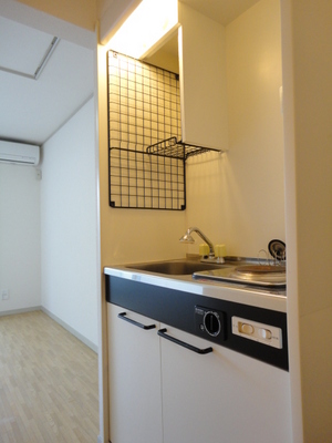 Kitchen. Since the electric stove equipped, Gas stove unnecessary purchase. 
