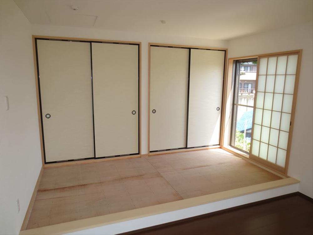 Non-living room. Indoor (September 2013) Shooting Tatami corner 4 tatami