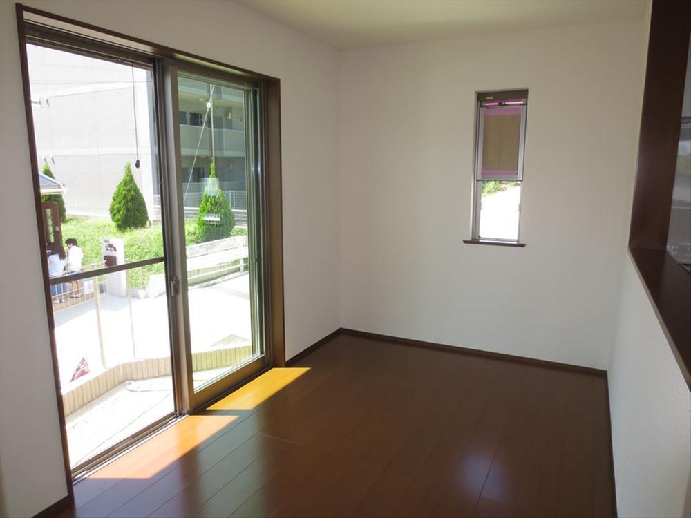 Living. Indoor (September 2013) Shooting Bright dining space