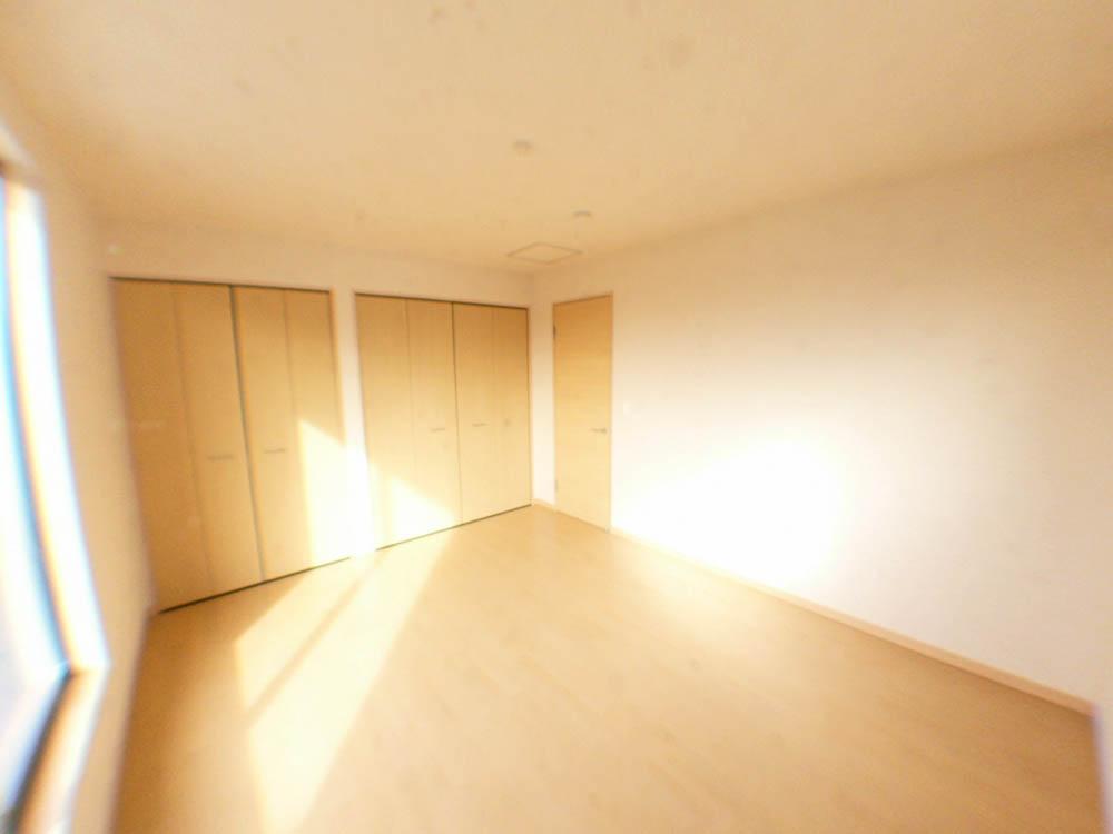 Non-living room. Indoor (12 May 2013) Shooting