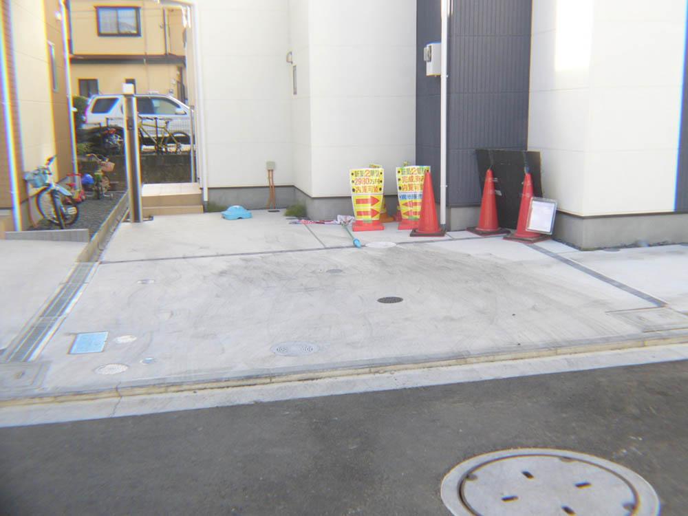 Parking lot. Local (12 May 2013) Shooting