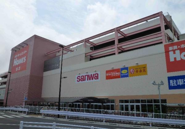 Supermarket. 950m to Super Sanwa