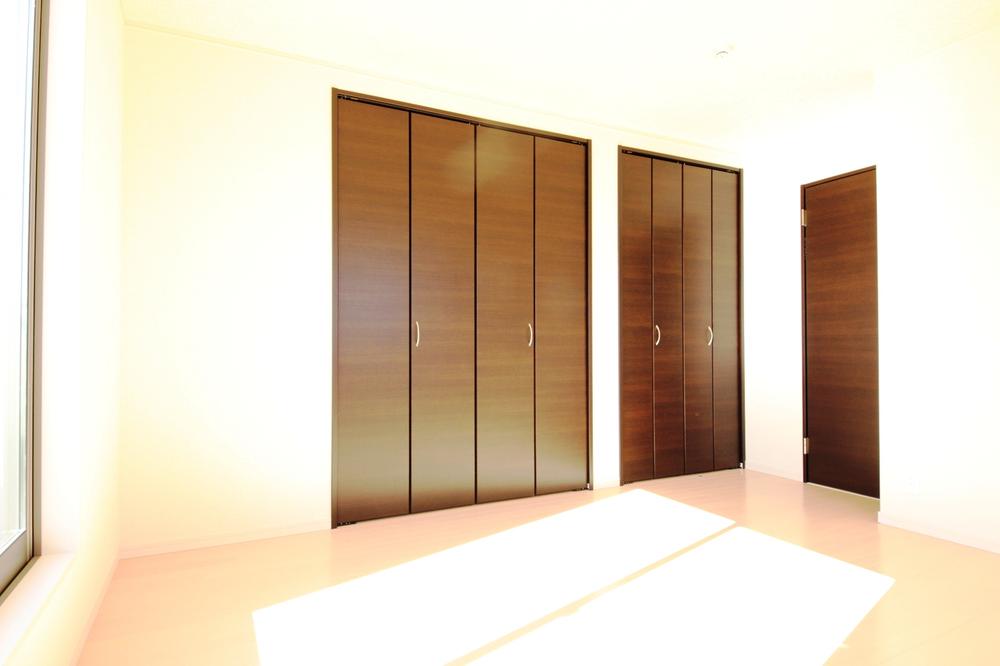 Same specifications photos (Other introspection). Same specifications (room)