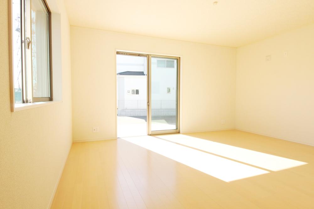 Same specifications photos (living). Same specifications (living)