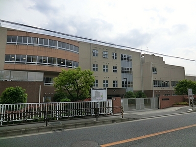 Primary school. Kakio up to elementary school (elementary school) 950m