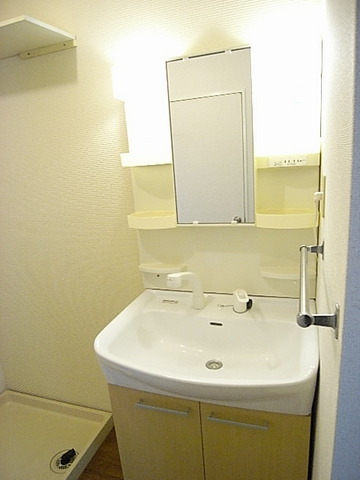 Washroom.  ☆ Shampoo is Dresser ☆