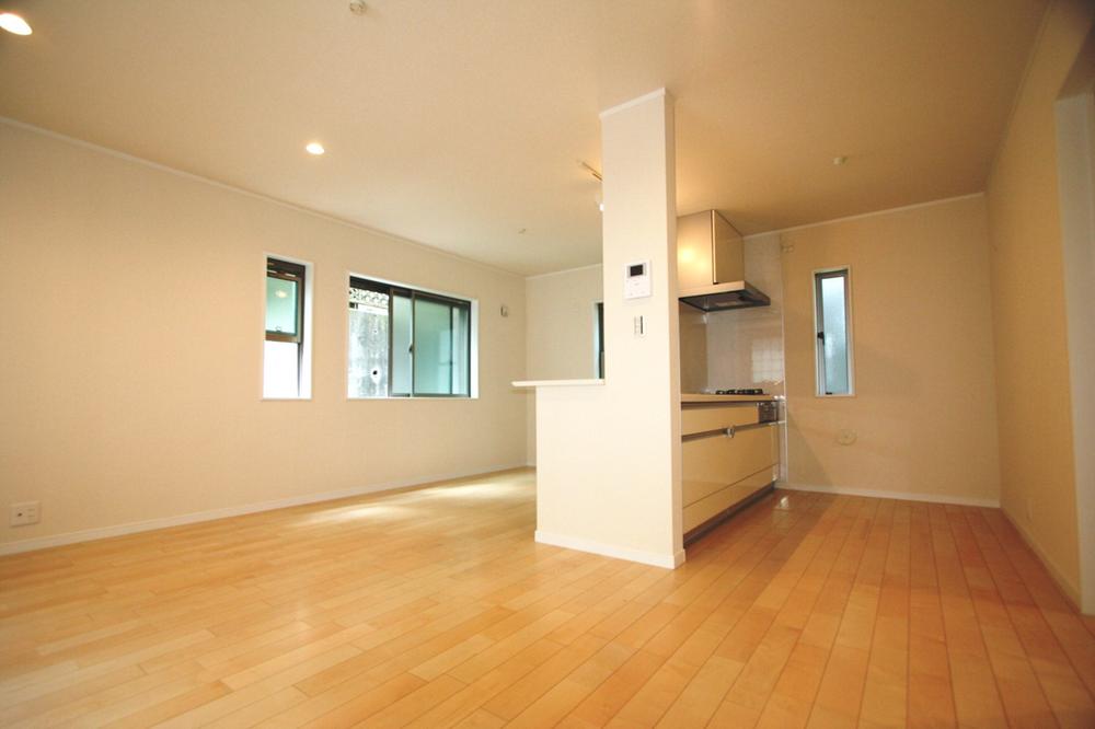 Same specifications photos (living). Room (August 2013) Shooting