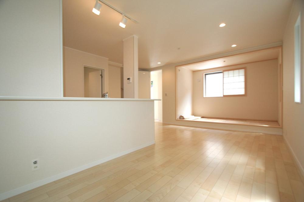 Same specifications photos (living). Room (August 2013) Shooting