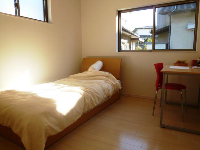 Same specifications photos (Other introspection). Same specifications