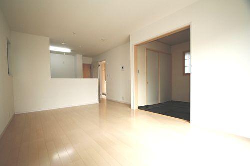 Same specifications photos (living). Same specifications