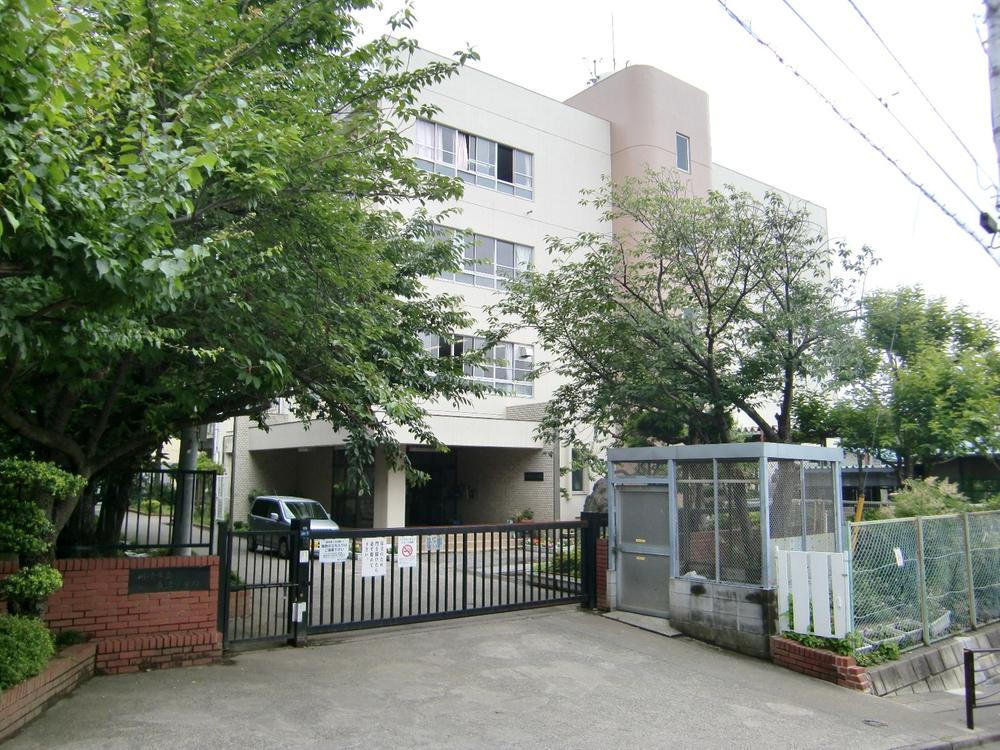 Primary school. Nagasawa until elementary school 500m