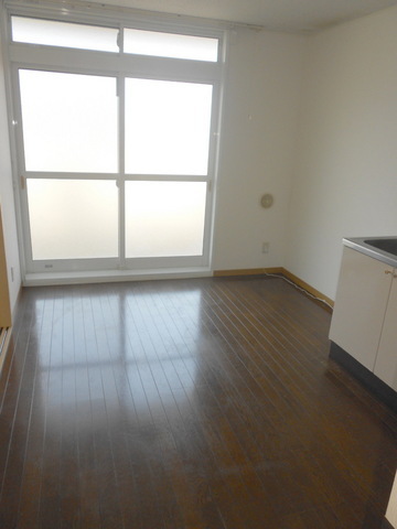 Living and room. Bright living room ☆