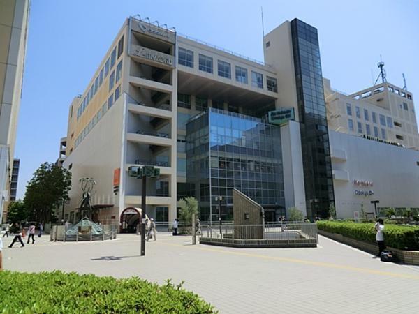 Shopping centre. Large shopping malls that line 2000m Station to Odakyu Shinyurigaoka Erumirodo. It is very convenient for shopping. 