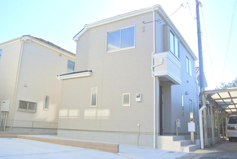 Local appearance photo. Building 2 appearance