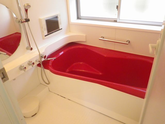 Bath. please look! ! This bath ~ It's a private bathroom TV.