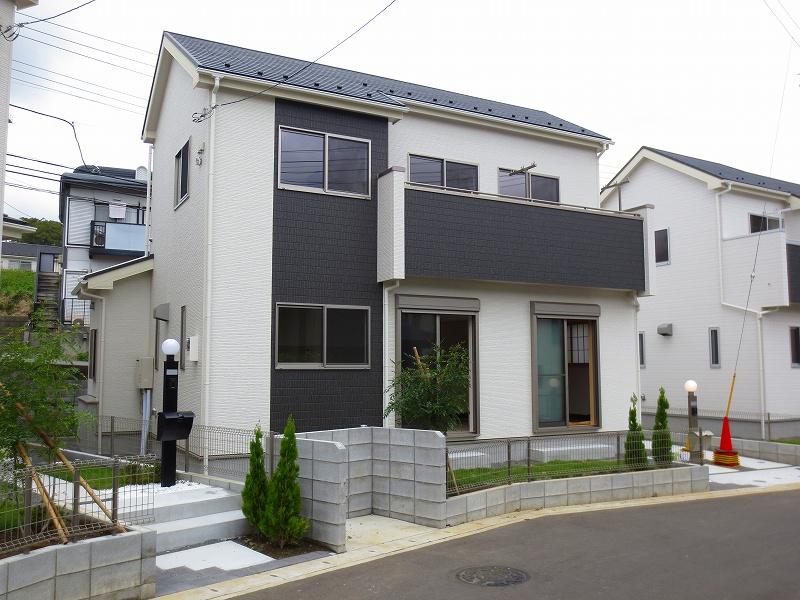 Local appearance photo. 2 is a photograph of the Building. It was completed. Anytime you can preview.