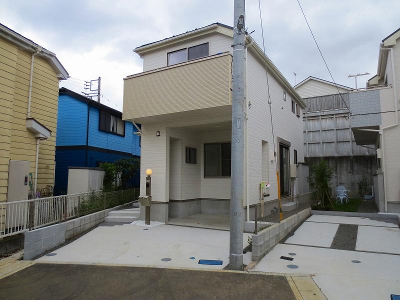 Local appearance photo. 6 is a photograph of the Building. LDK20.5 Pledge, Face-to-face is the kitchen.