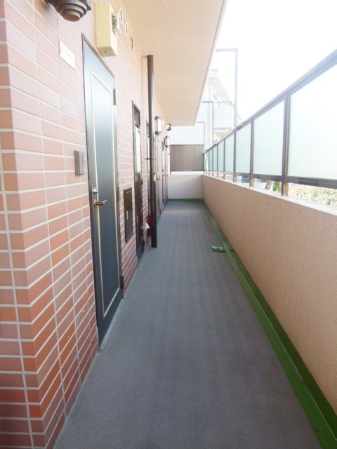 Other common areas. Near the entrance before the corridor