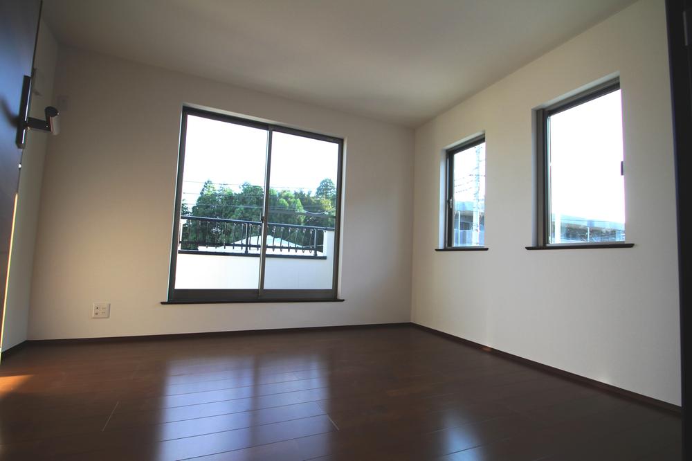 Non-living room. Local (September 2013) Shooting