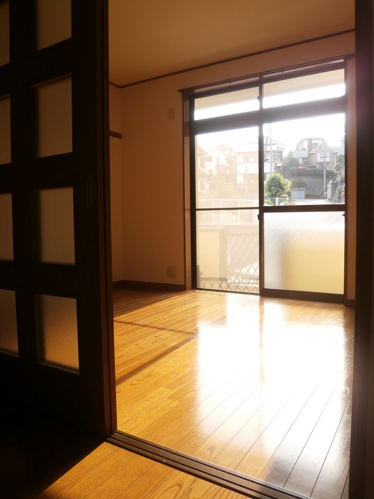 Living and room. Western style room ・ Wide area of ​​the window, A bright room ☆ 