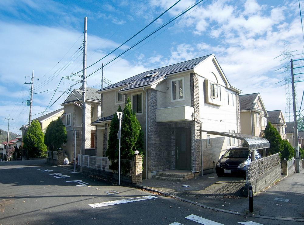 Local appearance photo. Local (11 May 2013) Shooting South terraced ・ Per corner lot, Day ・ Ventilation good