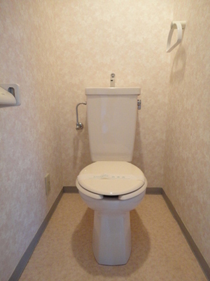 Toilet. Since the bus toilet by, every day, Comfortable Toilet