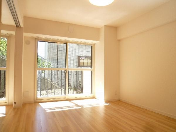 Living. Mansion interior introspection Pictures - Living LDK2