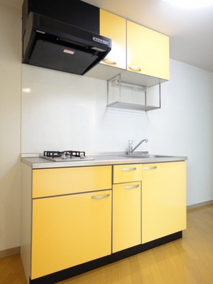Kitchen. City gas specifications! Hakadori also cooking for with a two-burner stove! !
