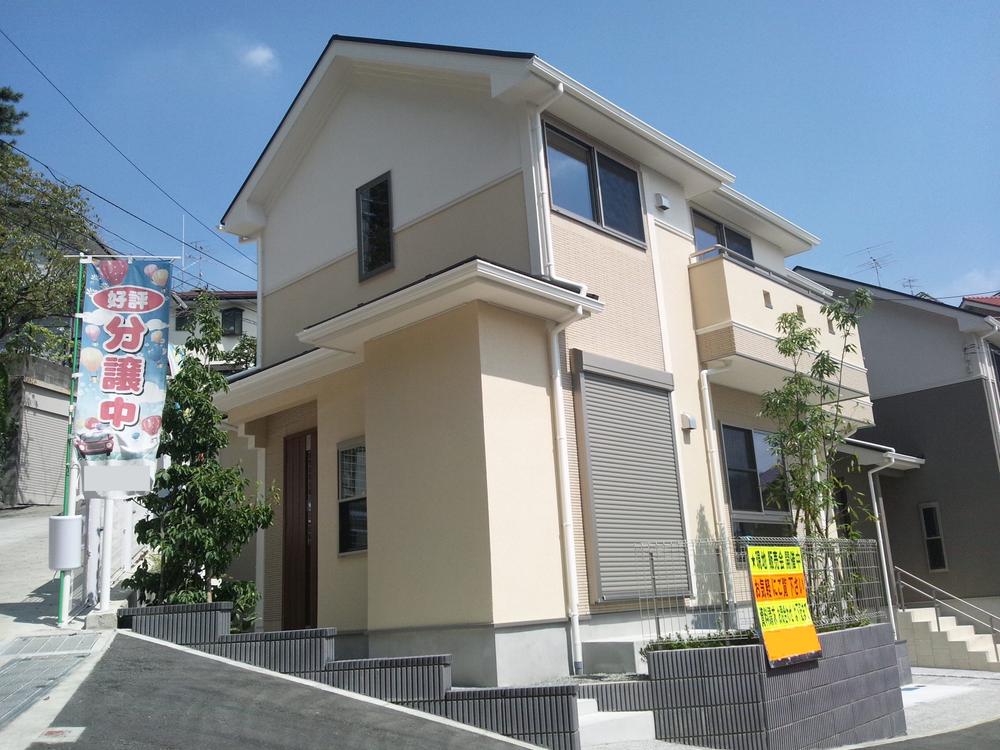 Local photos, including front road. 7 Building Exterior Photos! 2-story with the location of the corner lot! 