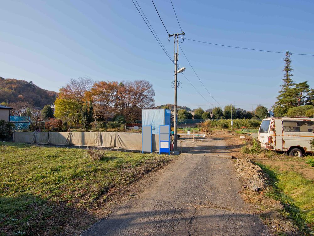 Local photos, including front road. Local (12 May 2013) Shooting