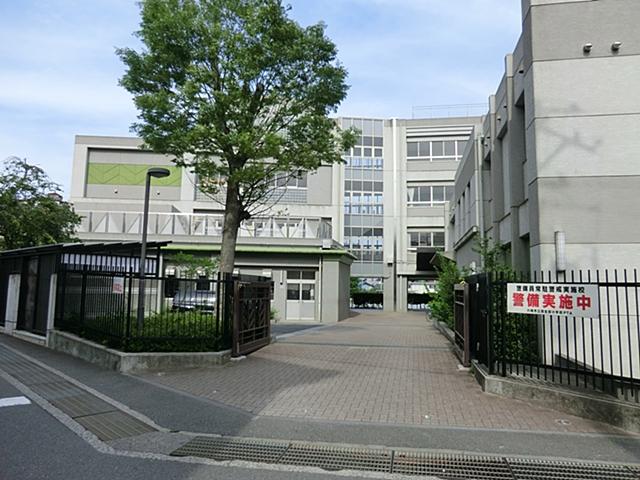 Primary school. Since Nishiikuta close to 240m elementary school to elementary school it is also safe to school children ☆