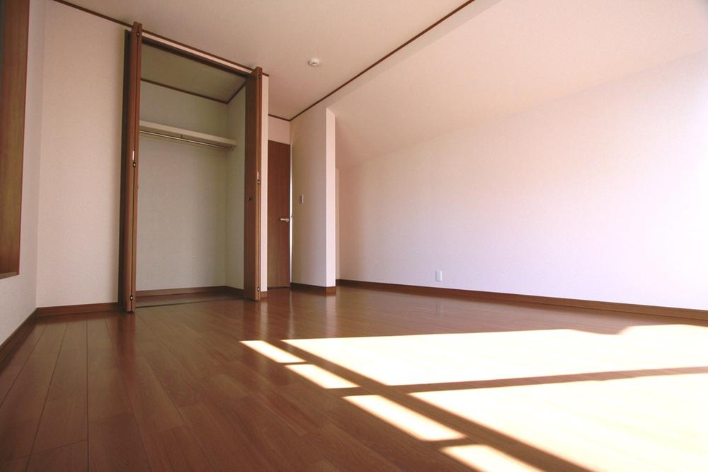 Non-living room. Local (12 May 2013) Shooting