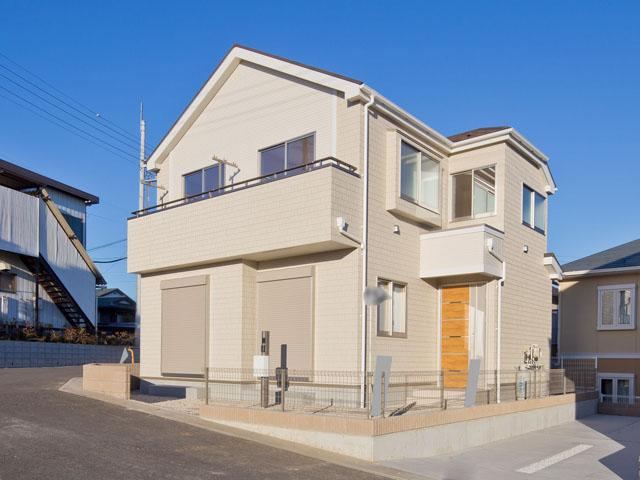 Local photos, including front road. Because it exists on a hill, Yang per & view and feeling of freedom and well-ventilated is happy to families with small children because it is flat from the ◎ And road site (December 2013) Shooting