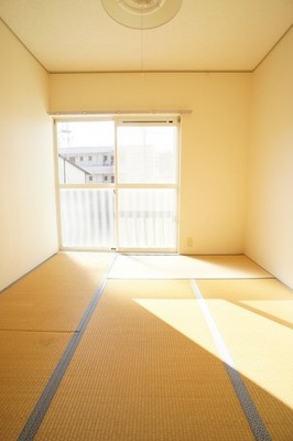 Other. Room of sound to worry tatami to the lower floor
