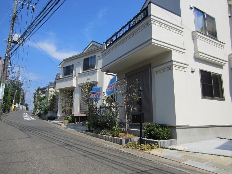 Local appearance photo. Local (09 May 2013) Shooting